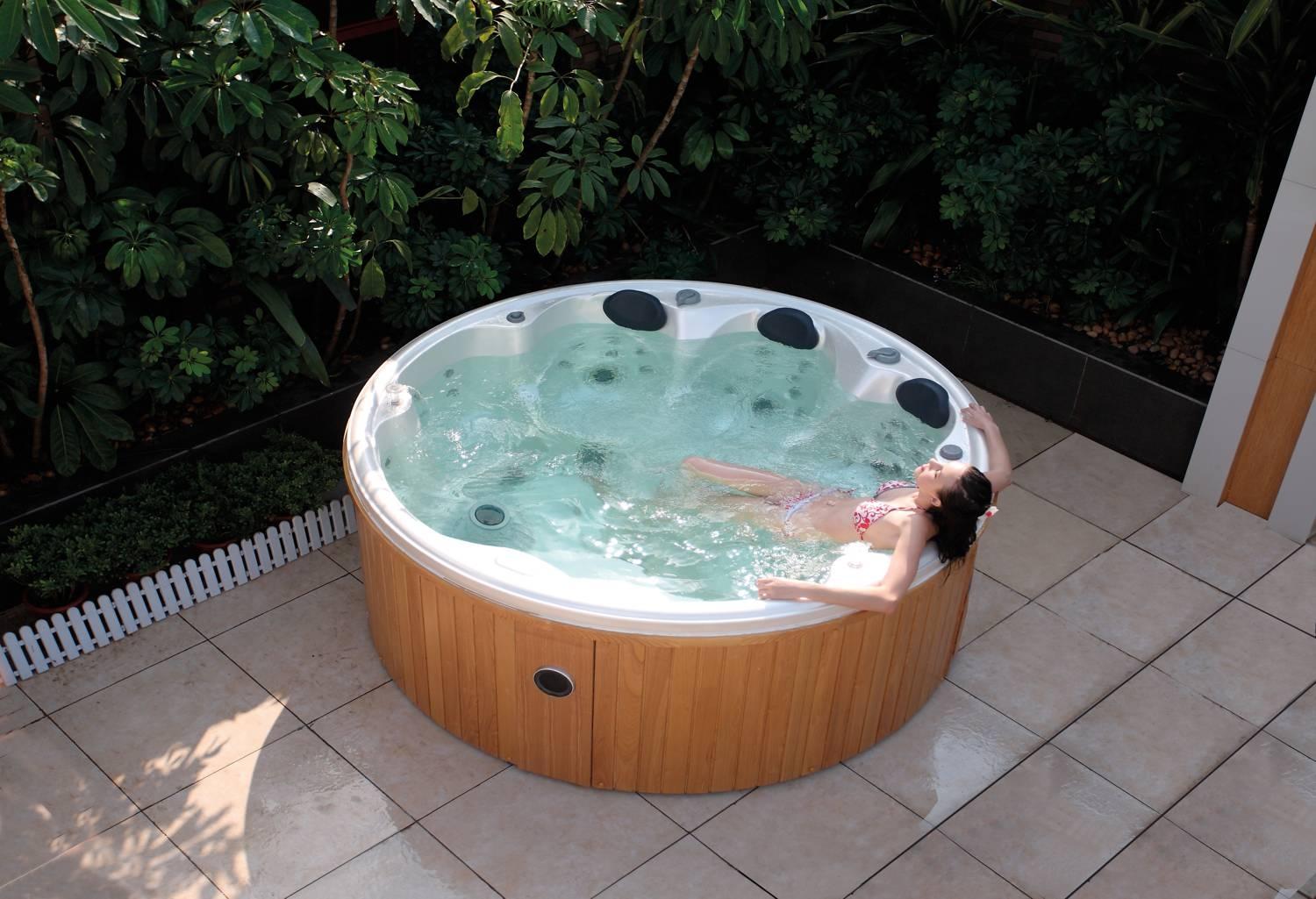 Jacuzzi exterior Eden