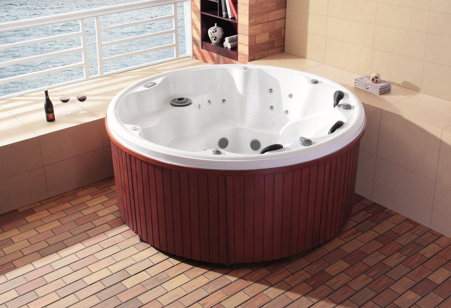 Jacuzzi exterior Eden