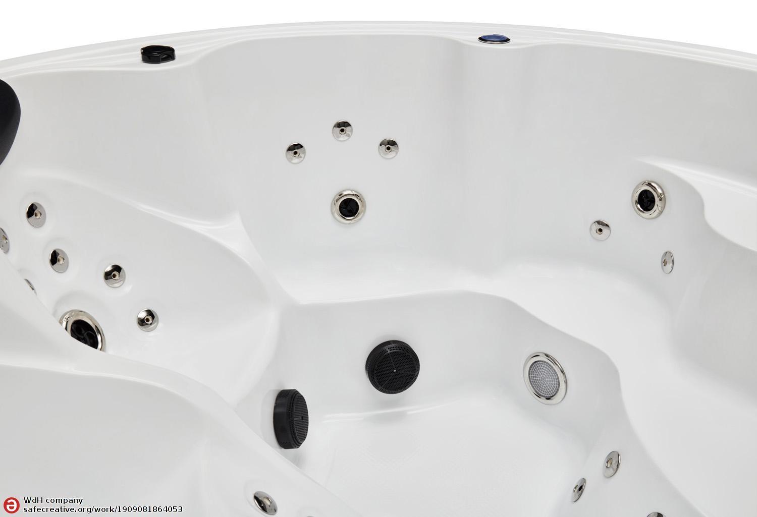 Jacuzzi exterior Eden